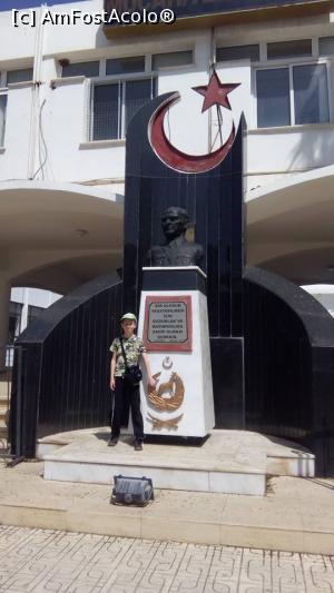 [P10] Bustul lui Mustafa Kemal Ataturk » foto by Marcumandru
 - 
<span class="allrVoted glyphicon glyphicon-heart hidden" id="av957285"></span>
<a class="m-l-10 hidden" id="sv957285" onclick="voting_Foto_DelVot(,957285,10592)" role="button">șterge vot <span class="glyphicon glyphicon-remove"></span></a>
<a id="v9957285" class=" c-red"  onclick="voting_Foto_SetVot(957285)" role="button"><span class="glyphicon glyphicon-heart-empty"></span> <b>LIKE</b> = Votează poza</a> <img class="hidden"  id="f957285W9" src="/imagini/loader.gif" border="0" /><span class="AjErrMes hidden" id="e957285ErM"></span>