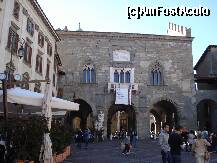 [P15] Bergamo, centrul orasului vechi » foto by Cristina67
 - 
<span class="allrVoted glyphicon glyphicon-heart hidden" id="av277827"></span>
<a class="m-l-10 hidden" id="sv277827" onclick="voting_Foto_DelVot(,277827,10639)" role="button">șterge vot <span class="glyphicon glyphicon-remove"></span></a>
<a id="v9277827" class=" c-red"  onclick="voting_Foto_SetVot(277827)" role="button"><span class="glyphicon glyphicon-heart-empty"></span> <b>LIKE</b> = Votează poza</a> <img class="hidden"  id="f277827W9" src="/imagini/loader.gif" border="0" /><span class="AjErrMes hidden" id="e277827ErM"></span>