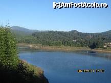 [P04] Lacul Oasa. Foto facuta de pe podul inspre Obirsie. Pe malul lacului se vede manastirea Oasa. » foto by paulsnaider
 - 
<span class="allrVoted glyphicon glyphicon-heart hidden" id="av324680"></span>
<a class="m-l-10 hidden" id="sv324680" onclick="voting_Foto_DelVot(,324680,10650)" role="button">șterge vot <span class="glyphicon glyphicon-remove"></span></a>
<a id="v9324680" class=" c-red"  onclick="voting_Foto_SetVot(324680)" role="button"><span class="glyphicon glyphicon-heart-empty"></span> <b>LIKE</b> = Votează poza</a> <img class="hidden"  id="f324680W9" src="/imagini/loader.gif" border="0" /><span class="AjErrMes hidden" id="e324680ErM"></span>