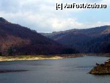 [P24] “De ce iubim România”?...Lacul Vidraru » foto by magdalena
 - 
<span class="allrVoted glyphicon glyphicon-heart hidden" id="av278716"></span>
<a class="m-l-10 hidden" id="sv278716" onclick="voting_Foto_DelVot(,278716,10662)" role="button">șterge vot <span class="glyphicon glyphicon-remove"></span></a>
<a id="v9278716" class=" c-red"  onclick="voting_Foto_SetVot(278716)" role="button"><span class="glyphicon glyphicon-heart-empty"></span> <b>LIKE</b> = Votează poza</a> <img class="hidden"  id="f278716W9" src="/imagini/loader.gif" border="0" /><span class="AjErrMes hidden" id="e278716ErM"></span>