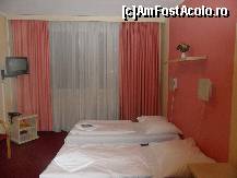 [P04] Camera Hotel Juno » foto by gheisa
 - 
<span class="allrVoted glyphicon glyphicon-heart hidden" id="av280816"></span>
<a class="m-l-10 hidden" id="sv280816" onclick="voting_Foto_DelVot(,280816,10693)" role="button">șterge vot <span class="glyphicon glyphicon-remove"></span></a>
<a id="v9280816" class=" c-red"  onclick="voting_Foto_SetVot(280816)" role="button"><span class="glyphicon glyphicon-heart-empty"></span> <b>LIKE</b> = Votează poza</a> <img class="hidden"  id="f280816W9" src="/imagini/loader.gif" border="0" /><span class="AjErrMes hidden" id="e280816ErM"></span>