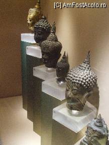 [P10] capete de statuiete din Siam » foto by Cristian_h
 - 
<span class="allrVoted glyphicon glyphicon-heart hidden" id="av97803"></span>
<a class="m-l-10 hidden" id="sv97803" onclick="voting_Foto_DelVot(,97803,10697)" role="button">șterge vot <span class="glyphicon glyphicon-remove"></span></a>
<a id="v997803" class=" c-red"  onclick="voting_Foto_SetVot(97803)" role="button"><span class="glyphicon glyphicon-heart-empty"></span> <b>LIKE</b> = Votează poza</a> <img class="hidden"  id="f97803W9" src="/imagini/loader.gif" border="0" /><span class="AjErrMes hidden" id="e97803ErM"></span>