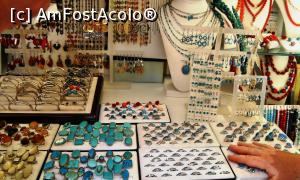 [P09] Bijuterii (predominant pietre semiprețioase și argint)  » foto by Lucien
 - 
<span class="allrVoted glyphicon glyphicon-heart hidden" id="av786963"></span>
<a class="m-l-10 hidden" id="sv786963" onclick="voting_Foto_DelVot(,786963,10697)" role="button">șterge vot <span class="glyphicon glyphicon-remove"></span></a>
<a id="v9786963" class=" c-red"  onclick="voting_Foto_SetVot(786963)" role="button"><span class="glyphicon glyphicon-heart-empty"></span> <b>LIKE</b> = Votează poza</a> <img class="hidden"  id="f786963W9" src="/imagini/loader.gif" border="0" /><span class="AjErrMes hidden" id="e786963ErM"></span>