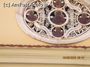 [P22] pe frontonul bisericii Strainilor » foto by elviramvio
 - 
<span class="allrVoted glyphicon glyphicon-heart hidden" id="av805116"></span>
<a class="m-l-10 hidden" id="sv805116" onclick="voting_Foto_DelVot(,805116,10697)" role="button">șterge vot <span class="glyphicon glyphicon-remove"></span></a>
<a id="v9805116" class=" c-red"  onclick="voting_Foto_SetVot(805116)" role="button"><span class="glyphicon glyphicon-heart-empty"></span> <b>LIKE</b> = Votează poza</a> <img class="hidden"  id="f805116W9" src="/imagini/loader.gif" border="0" /><span class="AjErrMes hidden" id="e805116ErM"></span>