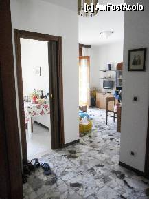 [P05] Intrare in apartament, cu parte de hol. » foto by Alex_Macedo
 - 
<span class="allrVoted glyphicon glyphicon-heart hidden" id="av281636"></span>
<a class="m-l-10 hidden" id="sv281636" onclick="voting_Foto_DelVot(,281636,10708)" role="button">șterge vot <span class="glyphicon glyphicon-remove"></span></a>
<a id="v9281636" class=" c-red"  onclick="voting_Foto_SetVot(281636)" role="button"><span class="glyphicon glyphicon-heart-empty"></span> <b>LIKE</b> = Votează poza</a> <img class="hidden"  id="f281636W9" src="/imagini/loader.gif" border="0" /><span class="AjErrMes hidden" id="e281636ErM"></span>