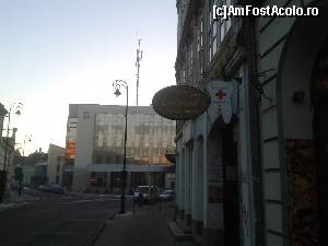 [P14] Vedere din str 1 Decembrie 1918 cu indicatorul de intrare in curtea interioara » foto by spiros
 - 
<span class="allrVoted glyphicon glyphicon-heart hidden" id="av580668"></span>
<a class="m-l-10 hidden" id="sv580668" onclick="voting_Foto_DelVot(,580668,10726)" role="button">șterge vot <span class="glyphicon glyphicon-remove"></span></a>
<a id="v9580668" class=" c-red"  onclick="voting_Foto_SetVot(580668)" role="button"><span class="glyphicon glyphicon-heart-empty"></span> <b>LIKE</b> = Votează poza</a> <img class="hidden"  id="f580668W9" src="/imagini/loader.gif" border="0" /><span class="AjErrMes hidden" id="e580668ErM"></span>