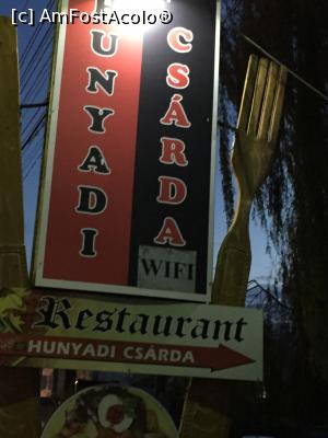 [P01] Reclama restaurantului Hunyadi Csarda » foto by Dan&Ema
 - 
<span class="allrVoted glyphicon glyphicon-heart hidden" id="av804103"></span>
<a class="m-l-10 hidden" id="sv804103" onclick="voting_Foto_DelVot(,804103,10730)" role="button">șterge vot <span class="glyphicon glyphicon-remove"></span></a>
<a id="v9804103" class=" c-red"  onclick="voting_Foto_SetVot(804103)" role="button"><span class="glyphicon glyphicon-heart-empty"></span> <b>LIKE</b> = Votează poza</a> <img class="hidden"  id="f804103W9" src="/imagini/loader.gif" border="0" /><span class="AjErrMes hidden" id="e804103ErM"></span>