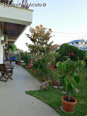 [P32] Camerele de la parter, cu propria terasă si vedere spre gradina din fata » foto by MaraMura
 - 
<span class="allrVoted glyphicon glyphicon-heart hidden" id="av1309076"></span>
<a class="m-l-10 hidden" id="sv1309076" onclick="voting_Foto_DelVot(,1309076,10757)" role="button">șterge vot <span class="glyphicon glyphicon-remove"></span></a>
<a id="v91309076" class=" c-red"  onclick="voting_Foto_SetVot(1309076)" role="button"><span class="glyphicon glyphicon-heart-empty"></span> <b>LIKE</b> = Votează poza</a> <img class="hidden"  id="f1309076W9" src="/imagini/loader.gif" border="0" /><span class="AjErrMes hidden" id="e1309076ErM"></span>