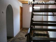 [P06] O parte din holul de la etajul 1 si scara care ducea in pod » foto by romanitzaa
 - 
<span class="allrVoted glyphicon glyphicon-heart hidden" id="av284945"></span>
<a class="m-l-10 hidden" id="sv284945" onclick="voting_Foto_DelVot(,284945,10760)" role="button">șterge vot <span class="glyphicon glyphicon-remove"></span></a>
<a id="v9284945" class=" c-red"  onclick="voting_Foto_SetVot(284945)" role="button"><span class="glyphicon glyphicon-heart-empty"></span> <b>LIKE</b> = Votează poza</a> <img class="hidden"  id="f284945W9" src="/imagini/loader.gif" border="0" /><span class="AjErrMes hidden" id="e284945ErM"></span>