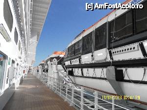 [P25] Puntea cu bărcile de salvare. În prima zi de îmbarcare se face o simulare de salvare și atunci afli la care barcă trebuie să apelezi în caz de...  » foto by Alina53
 - 
<span class="allrVoted glyphicon glyphicon-heart hidden" id="av473845"></span>
<a class="m-l-10 hidden" id="sv473845" onclick="voting_Foto_DelVot(,473845,10802)" role="button">șterge vot <span class="glyphicon glyphicon-remove"></span></a>
<a id="v9473845" class=" c-red"  onclick="voting_Foto_SetVot(473845)" role="button"><span class="glyphicon glyphicon-heart-empty"></span> <b>LIKE</b> = Votează poza</a> <img class="hidden"  id="f473845W9" src="/imagini/loader.gif" border="0" /><span class="AjErrMes hidden" id="e473845ErM"></span>