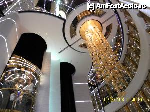 [P26] Unul dintre lifturile panoramice » foto by Alina53
 - 
<span class="allrVoted glyphicon glyphicon-heart hidden" id="av473846"></span>
<a class="m-l-10 hidden" id="sv473846" onclick="voting_Foto_DelVot(,473846,10802)" role="button">șterge vot <span class="glyphicon glyphicon-remove"></span></a>
<a id="v9473846" class=" c-red"  onclick="voting_Foto_SetVot(473846)" role="button"><span class="glyphicon glyphicon-heart-empty"></span> <b>LIKE</b> = Votează poza</a> <img class="hidden"  id="f473846W9" src="/imagini/loader.gif" border="0" /><span class="AjErrMes hidden" id="e473846ErM"></span>