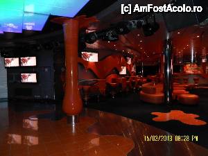 [P36] La discotecă, era încă devreme...  » foto by Alina53
 - 
<span class="allrVoted glyphicon glyphicon-heart hidden" id="av473856"></span>
<a class="m-l-10 hidden" id="sv473856" onclick="voting_Foto_DelVot(,473856,10802)" role="button">șterge vot <span class="glyphicon glyphicon-remove"></span></a>
<a id="v9473856" class=" c-red"  onclick="voting_Foto_SetVot(473856)" role="button"><span class="glyphicon glyphicon-heart-empty"></span> <b>LIKE</b> = Votează poza</a> <img class="hidden"  id="f473856W9" src="/imagini/loader.gif" border="0" /><span class="AjErrMes hidden" id="e473856ErM"></span>