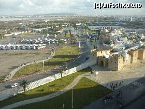 [P26] portul din Tunisia vazut de pe msc splendida » foto by bogdan 75
 - 
<span class="allrVoted glyphicon glyphicon-heart hidden" id="av503138"></span>
<a class="m-l-10 hidden" id="sv503138" onclick="voting_Foto_DelVot(,503138,10802)" role="button">șterge vot <span class="glyphicon glyphicon-remove"></span></a>
<a id="v9503138" class=" c-red"  onclick="voting_Foto_SetVot(503138)" role="button"><span class="glyphicon glyphicon-heart-empty"></span> <b>LIKE</b> = Votează poza</a> <img class="hidden"  id="f503138W9" src="/imagini/loader.gif" border="0" /><span class="AjErrMes hidden" id="e503138ErM"></span>