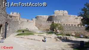 [P06] Cetatea Kilitbahir, din orașul cu același nume » foto by Costi
 - 
<span class="allrVoted glyphicon glyphicon-heart hidden" id="av1189801"></span>
<a class="m-l-10 hidden" id="sv1189801" onclick="voting_Foto_DelVot(,1189801,10840)" role="button">șterge vot <span class="glyphicon glyphicon-remove"></span></a>
<a id="v91189801" class=" c-red"  onclick="voting_Foto_SetVot(1189801)" role="button"><span class="glyphicon glyphicon-heart-empty"></span> <b>LIKE</b> = Votează poza</a> <img class="hidden"  id="f1189801W9" src="/imagini/loader.gif" border="0" /><span class="AjErrMes hidden" id="e1189801ErM"></span>