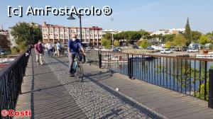 [P08] Un pod peste &Ccedil;anakkale &Ccedil;ayı, r&acirc;ul ce străbate orașul. Se observă că trecătorii poartă mască. » foto by Costi
 - 
<span class="allrVoted glyphicon glyphicon-heart hidden" id="av1189803"></span>
<a class="m-l-10 hidden" id="sv1189803" onclick="voting_Foto_DelVot(,1189803,10840)" role="button">șterge vot <span class="glyphicon glyphicon-remove"></span></a>
<a id="v91189803" class=" c-red"  onclick="voting_Foto_SetVot(1189803)" role="button"><span class="glyphicon glyphicon-heart-empty"></span> <b>LIKE</b> = Votează poza</a> <img class="hidden"  id="f1189803W9" src="/imagini/loader.gif" border="0" /><span class="AjErrMes hidden" id="e1189803ErM"></span>
