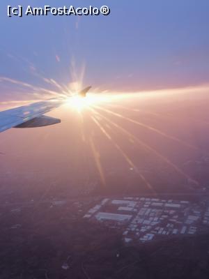 [P04] Răsăritul din avion » foto by mmierla
 - 
<span class="allrVoted glyphicon glyphicon-heart hidden" id="av1128730"></span>
<a class="m-l-10 hidden" id="sv1128730" onclick="voting_Foto_DelVot(,1128730,10840)" role="button">șterge vot <span class="glyphicon glyphicon-remove"></span></a>
<a id="v91128730" class=" c-red"  onclick="voting_Foto_SetVot(1128730)" role="button"><span class="glyphicon glyphicon-heart-empty"></span> <b>LIKE</b> = Votează poza</a> <img class="hidden"  id="f1128730W9" src="/imagini/loader.gif" border="0" /><span class="AjErrMes hidden" id="e1128730ErM"></span>