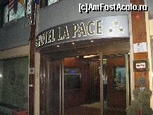 [P04] Intrarea in Hotel La Pace, Pisa » foto by vlado2
 - 
<span class="allrVoted glyphicon glyphicon-heart hidden" id="av293181"></span>
<a class="m-l-10 hidden" id="sv293181" onclick="voting_Foto_DelVot(,293181,10994)" role="button">șterge vot <span class="glyphicon glyphicon-remove"></span></a>
<a id="v9293181" class=" c-red"  onclick="voting_Foto_SetVot(293181)" role="button"><span class="glyphicon glyphicon-heart-empty"></span> <b>LIKE</b> = Votează poza</a> <img class="hidden"  id="f293181W9" src="/imagini/loader.gif" border="0" /><span class="AjErrMes hidden" id="e293181ErM"></span>
