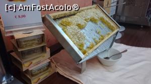 [P28] La Pace - Micul dejun. Faguri de miere să mănânci sau să cumperi dacă doreai.  » foto by Aurici
 - 
<span class="allrVoted glyphicon glyphicon-heart hidden" id="av978360"></span>
<a class="m-l-10 hidden" id="sv978360" onclick="voting_Foto_DelVot(,978360,10994)" role="button">șterge vot <span class="glyphicon glyphicon-remove"></span></a>
<a id="v9978360" class=" c-red"  onclick="voting_Foto_SetVot(978360)" role="button"><span class="glyphicon glyphicon-heart-empty"></span> <b>LIKE</b> = Votează poza</a> <img class="hidden"  id="f978360W9" src="/imagini/loader.gif" border="0" /><span class="AjErrMes hidden" id="e978360ErM"></span>