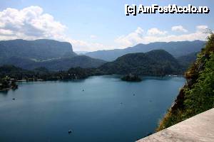 [P49] Bled - vedere de la castel, lacul cu insula » foto by cristi_an3000
 - 
<span class="allrVoted glyphicon glyphicon-heart hidden" id="av475360"></span>
<a class="m-l-10 hidden" id="sv475360" onclick="voting_Foto_DelVot(,475360,11040)" role="button">șterge vot <span class="glyphicon glyphicon-remove"></span></a>
<a id="v9475360" class=" c-red"  onclick="voting_Foto_SetVot(475360)" role="button"><span class="glyphicon glyphicon-heart-empty"></span> <b>LIKE</b> = Votează poza</a> <img class="hidden"  id="f475360W9" src="/imagini/loader.gif" border="0" /><span class="AjErrMes hidden" id="e475360ErM"></span>