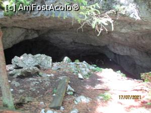 [P10] Intrarea, cu "băncuțele" amenajate » foto by puiutea
 - 
<span class="allrVoted glyphicon glyphicon-heart hidden" id="av1243708"></span>
<a class="m-l-10 hidden" id="sv1243708" onclick="voting_Foto_DelVot(,1243708,11045)" role="button">șterge vot <span class="glyphicon glyphicon-remove"></span></a>
<a id="v91243708" class=" c-red"  onclick="voting_Foto_SetVot(1243708)" role="button"><span class="glyphicon glyphicon-heart-empty"></span> <b>LIKE</b> = Votează poza</a> <img class="hidden"  id="f1243708W9" src="/imagini/loader.gif" border="0" /><span class="AjErrMes hidden" id="e1243708ErM"></span>