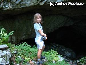 [P19] Am primit, de la ghizi, lanterne.  » foto by Utube
 - 
<span class="allrVoted glyphicon glyphicon-heart hidden" id="av408308"></span>
<a class="m-l-10 hidden" id="sv408308" onclick="voting_Foto_DelVot(,408308,11045)" role="button">șterge vot <span class="glyphicon glyphicon-remove"></span></a>
<a id="v9408308" class=" c-red"  onclick="voting_Foto_SetVot(408308)" role="button"><span class="glyphicon glyphicon-heart-empty"></span> <b>LIKE</b> = Votează poza</a> <img class="hidden"  id="f408308W9" src="/imagini/loader.gif" border="0" /><span class="AjErrMes hidden" id="e408308ErM"></span>