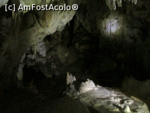 [P05] Formatiuni din pestera, din pacate lumina nu era tare buna pentru poze » foto by simplegirl
 - 
<span class="allrVoted glyphicon glyphicon-heart hidden" id="av892440"></span>
<a class="m-l-10 hidden" id="sv892440" onclick="voting_Foto_DelVot(,892440,11045)" role="button">șterge vot <span class="glyphicon glyphicon-remove"></span></a>
<a id="v9892440" class=" c-red"  onclick="voting_Foto_SetVot(892440)" role="button"><span class="glyphicon glyphicon-heart-empty"></span> <b>LIKE</b> = Votează poza</a> <img class="hidden"  id="f892440W9" src="/imagini/loader.gif" border="0" /><span class="AjErrMes hidden" id="e892440ErM"></span>
