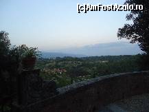 [P03] Vedere din terasa din fata vilei ,cladirile care se vad jos fiind pulsul Village-ului( spectacole ,gelaterie ,restaurante si una din piscine cu spa) ..Puteai ajunge acolo pe jos coborand pe straduta inconjurata de maslini sau cu un trenulet care oprea in fata vilei din 20 in 20 de minute:-)gratis.. » foto by elenahelen
 - 
<span class="allrVoted glyphicon glyphicon-heart hidden" id="av297325"></span>
<a class="m-l-10 hidden" id="sv297325" onclick="voting_Foto_DelVot(,297325,11091)" role="button">șterge vot <span class="glyphicon glyphicon-remove"></span></a>
<a id="v9297325" class=" c-red"  onclick="voting_Foto_SetVot(297325)" role="button"><span class="glyphicon glyphicon-heart-empty"></span> <b>LIKE</b> = Votează poza</a> <img class="hidden"  id="f297325W9" src="/imagini/loader.gif" border="0" /><span class="AjErrMes hidden" id="e297325ErM"></span>
