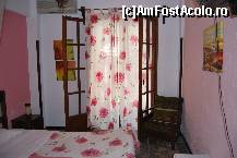 [P17] Greek House Hotel - camera dubla cu iesire spre strada » foto by deliutza27
 - 
<span class="allrVoted glyphicon glyphicon-heart hidden" id="av299008"></span>
<a class="m-l-10 hidden" id="sv299008" onclick="voting_Foto_DelVot(,299008,11122)" role="button">șterge vot <span class="glyphicon glyphicon-remove"></span></a>
<a id="v9299008" class=" c-red"  onclick="voting_Foto_SetVot(299008)" role="button"><span class="glyphicon glyphicon-heart-empty"></span> <b>LIKE</b> = Votează poza</a> <img class="hidden"  id="f299008W9" src="/imagini/loader.gif" border="0" /><span class="AjErrMes hidden" id="e299008ErM"></span>
