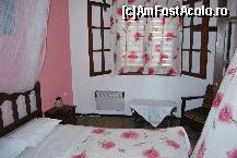 [P02] Greek House Hotel - apartamentul cu doua camere - dormitorul principal » foto by deliutza27
 - 
<span class="allrVoted glyphicon glyphicon-heart hidden" id="av298984"></span>
<a class="m-l-10 hidden" id="sv298984" onclick="voting_Foto_DelVot(,298984,11122)" role="button">șterge vot <span class="glyphicon glyphicon-remove"></span></a>
<a id="v9298984" class=" c-red"  onclick="voting_Foto_SetVot(298984)" role="button"><span class="glyphicon glyphicon-heart-empty"></span> <b>LIKE</b> = Votează poza</a> <img class="hidden"  id="f298984W9" src="/imagini/loader.gif" border="0" /><span class="AjErrMes hidden" id="e298984ErM"></span>