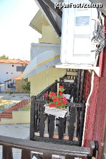 [P07] Greek House Hotel - balconul camerei vecine » foto by deliutza27
 - 
<span class="allrVoted glyphicon glyphicon-heart hidden" id="av298992"></span>
<a class="m-l-10 hidden" id="sv298992" onclick="voting_Foto_DelVot(,298992,11122)" role="button">șterge vot <span class="glyphicon glyphicon-remove"></span></a>
<a id="v9298992" class=" c-red"  onclick="voting_Foto_SetVot(298992)" role="button"><span class="glyphicon glyphicon-heart-empty"></span> <b>LIKE</b> = Votează poza</a> <img class="hidden"  id="f298992W9" src="/imagini/loader.gif" border="0" /><span class="AjErrMes hidden" id="e298992ErM"></span>