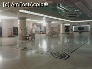 [P07] Sala principala, unde este receptia. O parte din sala, ca e imensa, ultra lux si sunt mai multe.  » foto by Costi.V.
 - 
<span class="allrVoted glyphicon glyphicon-heart hidden" id="av791025"></span>
<a class="m-l-10 hidden" id="sv791025" onclick="voting_Foto_DelVot(,791025,11127)" role="button">șterge vot <span class="glyphicon glyphicon-remove"></span></a>
<a id="v9791025" class=" c-red"  onclick="voting_Foto_SetVot(791025)" role="button"><span class="glyphicon glyphicon-heart-empty"></span> <b>LIKE</b> = Votează poza</a> <img class="hidden"  id="f791025W9" src="/imagini/loader.gif" border="0" /><span class="AjErrMes hidden" id="e791025ErM"></span>