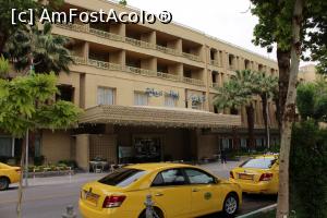 [P66] Isfahan, Hotelul Abbasi primește oaspeți de trei sute de ani, este frumos luminat seara, am ratat poza... de vizitat și interiorul » foto by mprofeanu
 - 
<span class="allrVoted glyphicon glyphicon-heart hidden" id="av968338"></span>
<a class="m-l-10 hidden" id="sv968338" onclick="voting_Foto_DelVot(,968338,11142)" role="button">șterge vot <span class="glyphicon glyphicon-remove"></span></a>
<a id="v9968338" class=" c-red"  onclick="voting_Foto_SetVot(968338)" role="button"><span class="glyphicon glyphicon-heart-empty"></span> <b>LIKE</b> = Votează poza</a> <img class="hidden"  id="f968338W9" src="/imagini/loader.gif" border="0" /><span class="AjErrMes hidden" id="e968338ErM"></span>