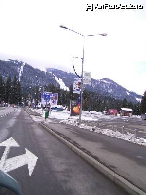 [P01] Poiana Brașov - parcarea de la intrarea în stațiune. Vă vine să credeți cât e de goală?  » foto by Dragoș_MD
 - 
<span class="allrVoted glyphicon glyphicon-heart hidden" id="av401038"></span>
<a class="m-l-10 hidden" id="sv401038" onclick="voting_Foto_DelVot(,401038,11186)" role="button">șterge vot <span class="glyphicon glyphicon-remove"></span></a>
<a id="v9401038" class=" c-red"  onclick="voting_Foto_SetVot(401038)" role="button"><span class="glyphicon glyphicon-heart-empty"></span> <b>LIKE</b> = Votează poza</a> <img class="hidden"  id="f401038W9" src="/imagini/loader.gif" border="0" /><span class="AjErrMes hidden" id="e401038ErM"></span>