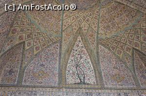 [P65] Shiraz, Moscheea Vakil, Iwanul are cupola frumos pictată » foto by mprofeanu
 - 
<span class="allrVoted glyphicon glyphicon-heart hidden" id="av908853"></span>
<a class="m-l-10 hidden" id="sv908853" onclick="voting_Foto_DelVot(,908853,11195)" role="button">șterge vot <span class="glyphicon glyphicon-remove"></span></a>
<a id="v9908853" class=" c-red"  onclick="voting_Foto_SetVot(908853)" role="button"><span class="glyphicon glyphicon-heart-empty"></span> <b>LIKE</b> = Votează poza</a> <img class="hidden"  id="f908853W9" src="/imagini/loader.gif" border="0" /><span class="AjErrMes hidden" id="e908853ErM"></span>