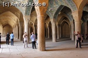 [P68] Shiraz, Moscheea Vakil, Shabestan, Sala de Rugăciune, Coloane spiralate, terminate cu un capitel cu frunze de acant » foto by mprofeanu
 - 
<span class="allrVoted glyphicon glyphicon-heart hidden" id="av908856"></span>
<a class="m-l-10 hidden" id="sv908856" onclick="voting_Foto_DelVot(,908856,11195)" role="button">șterge vot <span class="glyphicon glyphicon-remove"></span></a>
<a id="v9908856" class=" c-red"  onclick="voting_Foto_SetVot(908856)" role="button"><span class="glyphicon glyphicon-heart-empty"></span> <b>LIKE</b> = Votează poza</a> <img class="hidden"  id="f908856W9" src="/imagini/loader.gif" border="0" /><span class="AjErrMes hidden" id="e908856ErM"></span>