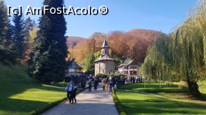 [P09] Manastirea Prislop » foto by resita2009
 - 
<span class="allrVoted glyphicon glyphicon-heart hidden" id="av1333083"></span>
<a class="m-l-10 hidden" id="sv1333083" onclick="voting_Foto_DelVot(,1333083,11234)" role="button">șterge vot <span class="glyphicon glyphicon-remove"></span></a>
<a id="v91333083" class=" c-red"  onclick="voting_Foto_SetVot(1333083)" role="button"><span class="glyphicon glyphicon-heart-empty"></span> <b>LIKE</b> = Votează poza</a> <img class="hidden"  id="f1333083W9" src="/imagini/loader.gif" border="0" /><span class="AjErrMes hidden" id="e1333083ErM"></span>