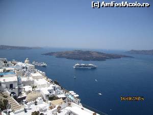 [P08] Santorini - Fira » foto by Aneval
 - 
<span class="allrVoted glyphicon glyphicon-heart hidden" id="av639816"></span>
<a class="m-l-10 hidden" id="sv639816" onclick="voting_Foto_DelVot(,639816,11235)" role="button">șterge vot <span class="glyphicon glyphicon-remove"></span></a>
<a id="v9639816" class=" c-red"  onclick="voting_Foto_SetVot(639816)" role="button"><span class="glyphicon glyphicon-heart-empty"></span> <b>LIKE</b> = Votează poza</a> <img class="hidden"  id="f639816W9" src="/imagini/loader.gif" border="0" /><span class="AjErrMes hidden" id="e639816ErM"></span>