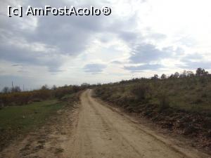 [P44] Peisaj de toamnă fotografiat la plecarea de la schitul Buluc.  » foto by Floryn81
 - 
<span class="allrVoted glyphicon glyphicon-heart hidden" id="av809092"></span>
<a class="m-l-10 hidden" id="sv809092" onclick="voting_Foto_DelVot(,809092,11329)" role="button">șterge vot <span class="glyphicon glyphicon-remove"></span></a>
<a id="v9809092" class=" c-red"  onclick="voting_Foto_SetVot(809092)" role="button"><span class="glyphicon glyphicon-heart-empty"></span> <b>LIKE</b> = Votează poza</a> <img class="hidden"  id="f809092W9" src="/imagini/loader.gif" border="0" /><span class="AjErrMes hidden" id="e809092ErM"></span>