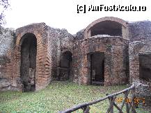 [P18] Italia - Tivoli, Vila lui Adrian - termele mici » foto by Diaura*
 - 
<span class="allrVoted glyphicon glyphicon-heart hidden" id="av308314"></span>
<a class="m-l-10 hidden" id="sv308314" onclick="voting_Foto_DelVot(,308314,11366)" role="button">șterge vot <span class="glyphicon glyphicon-remove"></span></a>
<a id="v9308314" class=" c-red"  onclick="voting_Foto_SetVot(308314)" role="button"><span class="glyphicon glyphicon-heart-empty"></span> <b>LIKE</b> = Votează poza</a> <img class="hidden"  id="f308314W9" src="/imagini/loader.gif" border="0" /><span class="AjErrMes hidden" id="e308314ErM"></span>