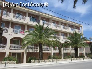 [P23] Hotelul Zakantha Beach - la strada » foto by bica adriana
 - 
<span class="allrVoted glyphicon glyphicon-heart hidden" id="av976715"></span>
<a class="m-l-10 hidden" id="sv976715" onclick="voting_Foto_DelVot(,976715,11394)" role="button">șterge vot <span class="glyphicon glyphicon-remove"></span></a>
<a id="v9976715" class=" c-red"  onclick="voting_Foto_SetVot(976715)" role="button"><span class="glyphicon glyphicon-heart-empty"></span> <b>LIKE</b> = Votează poza</a> <img class="hidden"  id="f976715W9" src="/imagini/loader.gif" border="0" /><span class="AjErrMes hidden" id="e976715ErM"></span>
