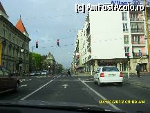[P72] aici am virat la stanga si am mers tot inainte.In stanga se vede un parc.Tot inainte se iese spre Austria. » foto by adryana
 - 
<span class="allrVoted glyphicon glyphicon-heart hidden" id="av312311"></span>
<a class="m-l-10 hidden" id="sv312311" onclick="voting_Foto_DelVot(,312311,11441)" role="button">șterge vot <span class="glyphicon glyphicon-remove"></span></a>
<a id="v9312311" class=" c-red"  onclick="voting_Foto_SetVot(312311)" role="button"><span class="glyphicon glyphicon-heart-empty"></span> <b>LIKE</b> = Votează poza</a> <img class="hidden"  id="f312311W9" src="/imagini/loader.gif" border="0" /><span class="AjErrMes hidden" id="e312311ErM"></span>