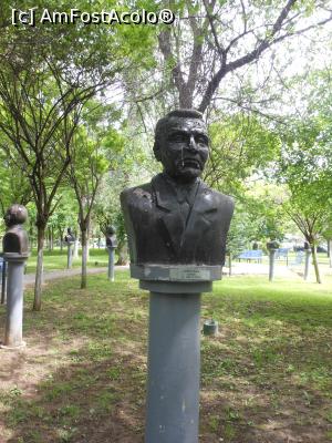 [P25] București - Grădina Valorilor Românești. Marin Preda. » foto by iulianic
 - 
<span class="allrVoted glyphicon glyphicon-heart hidden" id="av1365646"></span>
<a class="m-l-10 hidden" id="sv1365646" onclick="voting_Foto_DelVot(,1365646,11447)" role="button">șterge vot <span class="glyphicon glyphicon-remove"></span></a>
<a id="v91365646" class=" c-red"  onclick="voting_Foto_SetVot(1365646)" role="button"><span class="glyphicon glyphicon-heart-empty"></span> <b>LIKE</b> = Votează poza</a> <img class="hidden"  id="f1365646W9" src="/imagini/loader.gif" border="0" /><span class="AjErrMes hidden" id="e1365646ErM"></span>