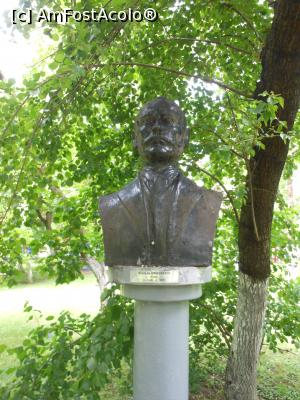 [P32] București - Grădina Valorilor Românești. Nicolae Grigorescu. » foto by iulianic
 - 
<span class="allrVoted glyphicon glyphicon-heart hidden" id="av1365653"></span>
<a class="m-l-10 hidden" id="sv1365653" onclick="voting_Foto_DelVot(,1365653,11447)" role="button">șterge vot <span class="glyphicon glyphicon-remove"></span></a>
<a id="v91365653" class=" c-red"  onclick="voting_Foto_SetVot(1365653)" role="button"><span class="glyphicon glyphicon-heart-empty"></span> <b>LIKE</b> = Votează poza</a> <img class="hidden"  id="f1365653W9" src="/imagini/loader.gif" border="0" /><span class="AjErrMes hidden" id="e1365653ErM"></span>