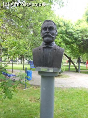 [P39] București - Grădina Valorilor Românești. Anghel Saligni. » foto by iulianic
 - 
<span class="allrVoted glyphicon glyphicon-heart hidden" id="av1365660"></span>
<a class="m-l-10 hidden" id="sv1365660" onclick="voting_Foto_DelVot(,1365660,11447)" role="button">șterge vot <span class="glyphicon glyphicon-remove"></span></a>
<a id="v91365660" class=" c-red"  onclick="voting_Foto_SetVot(1365660)" role="button"><span class="glyphicon glyphicon-heart-empty"></span> <b>LIKE</b> = Votează poza</a> <img class="hidden"  id="f1365660W9" src="/imagini/loader.gif" border="0" /><span class="AjErrMes hidden" id="e1365660ErM"></span>