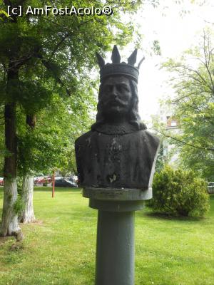 [P08] București - Grădina Valorilor Românești. Ștefan cel Mare. » foto by iulianic
 - 
<span class="allrVoted glyphicon glyphicon-heart hidden" id="av1365629"></span>
<a class="m-l-10 hidden" id="sv1365629" onclick="voting_Foto_DelVot(,1365629,11447)" role="button">șterge vot <span class="glyphicon glyphicon-remove"></span></a>
<a id="v91365629" class=" c-red"  onclick="voting_Foto_SetVot(1365629)" role="button"><span class="glyphicon glyphicon-heart-empty"></span> <b>LIKE</b> = Votează poza</a> <img class="hidden"  id="f1365629W9" src="/imagini/loader.gif" border="0" /><span class="AjErrMes hidden" id="e1365629ErM"></span>