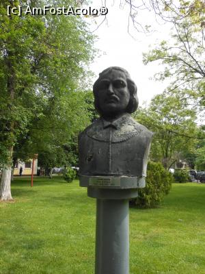 [P09] București - Grădina Valorilor Românești. Petru Rareș. » foto by iulianic
 - 
<span class="allrVoted glyphicon glyphicon-heart hidden" id="av1365630"></span>
<a class="m-l-10 hidden" id="sv1365630" onclick="voting_Foto_DelVot(,1365630,11447)" role="button">șterge vot <span class="glyphicon glyphicon-remove"></span></a>
<a id="v91365630" class=" c-red"  onclick="voting_Foto_SetVot(1365630)" role="button"><span class="glyphicon glyphicon-heart-empty"></span> <b>LIKE</b> = Votează poza</a> <img class="hidden"  id="f1365630W9" src="/imagini/loader.gif" border="0" /><span class="AjErrMes hidden" id="e1365630ErM"></span>