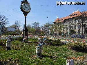 [P21] Parcul Tineretului - Liceul Gheorghe Şincai, lângă intrarea în parc.  » foto by iulianic
 - 
<span class="allrVoted glyphicon glyphicon-heart hidden" id="av608644"></span>
<a class="m-l-10 hidden" id="sv608644" onclick="voting_Foto_DelVot(,608644,11447)" role="button">șterge vot <span class="glyphicon glyphicon-remove"></span></a>
<a id="v9608644" class=" c-red"  onclick="voting_Foto_SetVot(608644)" role="button"><span class="glyphicon glyphicon-heart-empty"></span> <b>LIKE</b> = Votează poza</a> <img class="hidden"  id="f608644W9" src="/imagini/loader.gif" border="0" /><span class="AjErrMes hidden" id="e608644ErM"></span>