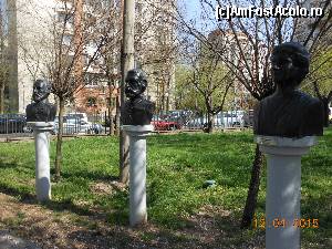 [P37] Parcul Tineretului - Platforma cu statui, Carol I, Ferdinand şi regina Maria.  » foto by iulianic
 - 
<span class="allrVoted glyphicon glyphicon-heart hidden" id="av608664"></span>
<a class="m-l-10 hidden" id="sv608664" onclick="voting_Foto_DelVot(,608664,11447)" role="button">șterge vot <span class="glyphicon glyphicon-remove"></span></a>
<a id="v9608664" class=" c-red"  onclick="voting_Foto_SetVot(608664)" role="button"><span class="glyphicon glyphicon-heart-empty"></span> <b>LIKE</b> = Votează poza</a> <img class="hidden"  id="f608664W9" src="/imagini/loader.gif" border="0" /><span class="AjErrMes hidden" id="e608664ErM"></span>