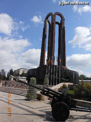 [P01] Parcul Carol I - Mausoleul, edificiul emblematic pentru Parcul Carol I.  » foto by iulianic
 - 
<span class="allrVoted glyphicon glyphicon-heart hidden" id="av610841"></span>
<a class="m-l-10 hidden" id="sv610841" onclick="voting_Foto_DelVot(,610841,11447)" role="button">șterge vot <span class="glyphicon glyphicon-remove"></span></a>
<a id="v9610841" class=" c-red"  onclick="voting_Foto_SetVot(610841)" role="button"><span class="glyphicon glyphicon-heart-empty"></span> <b>LIKE</b> = Votează poza</a> <img class="hidden"  id="f610841W9" src="/imagini/loader.gif" border="0" /><span class="AjErrMes hidden" id="e610841ErM"></span>