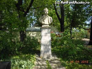 [P33] Bucureşti - Parcul Herăstrău. Bustul lui M. Eminescu.  » foto by iulianic
 - 
<span class="allrVoted glyphicon glyphicon-heart hidden" id="av612894"></span>
<a class="m-l-10 hidden" id="sv612894" onclick="voting_Foto_DelVot(,612894,11447)" role="button">șterge vot <span class="glyphicon glyphicon-remove"></span></a>
<a id="v9612894" class=" c-red"  onclick="voting_Foto_SetVot(612894)" role="button"><span class="glyphicon glyphicon-heart-empty"></span> <b>LIKE</b> = Votează poza</a> <img class="hidden"  id="f612894W9" src="/imagini/loader.gif" border="0" /><span class="AjErrMes hidden" id="e612894ErM"></span>